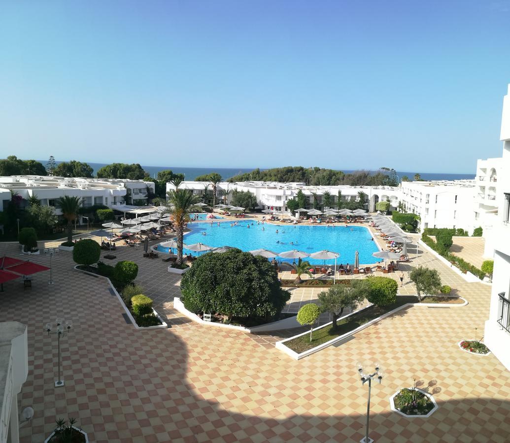 Hotel El Mouradi Gammarth Exterior foto A view of the resort